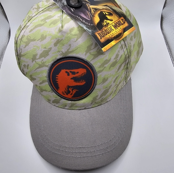 New With Tags Jurassic World Dominion Green Grey Camo Youths Hat One Size Nice - Picture 5 of 9